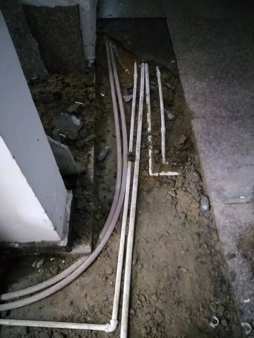 醴陵漏水，切勿盲目乱刨乱砸